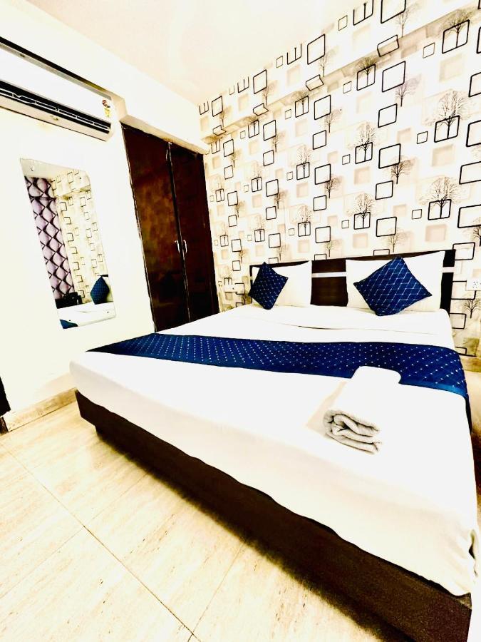 Hotel Square Plaza At Airport Új-Delhi Kültér fotó